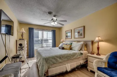 Spacious Living and Convenient Amenities - Charming Coastal Retreat