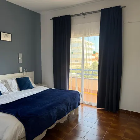 Hotel Plaza Miami - Sólo Adultos Отели рядом с достопримечательностью «Пляж Каса-дельс-Льядрес»