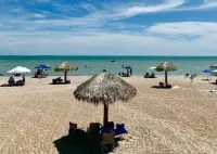 Community Pool and Bonus Loft Area - Spacious Coastal Retreat Hotels in Aransas County