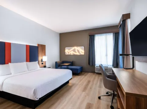 La Quinta by Wyndham Chelsea Birmingham