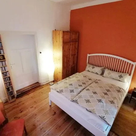 Former farmhouse with artistic ambience, sauna and whirlpool