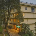 Muscatel Roma - 400 MTS from Mall Road