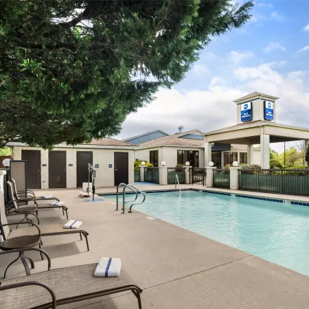 Best Western Inn Suites - Monroe