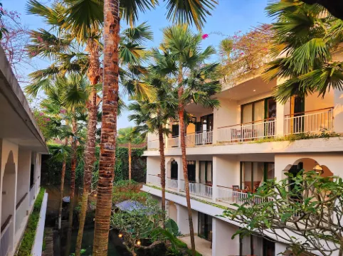 薩巴納烏布飯店