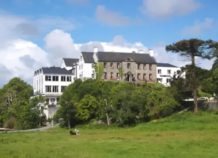 Falls Hotel & Spa Отели в г. Клэр