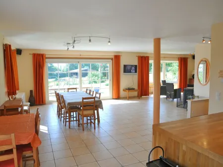 Chalet in Somme-Leuze with Hot Tub & Sauna