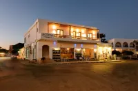 Kiano Suites Paros Hotels in Aliki
