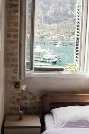 Step to Kotor Bay Guesthouse Отели рядом с достопримечательностью «Церковь святого Матфея»