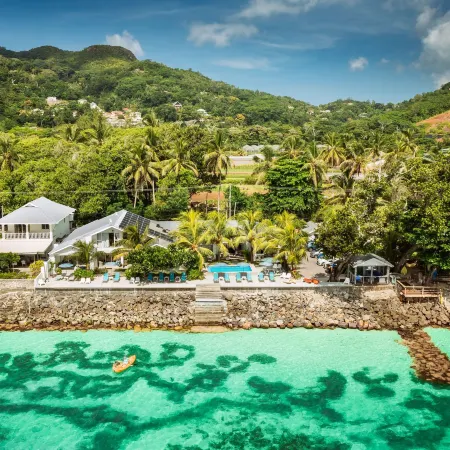 Le Nautique Luxury Beachfront Apartments