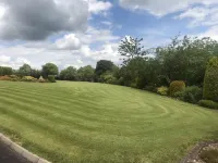 Dungannon 2 Bed Bungalow - Sleeps 5 - Pet Friendly