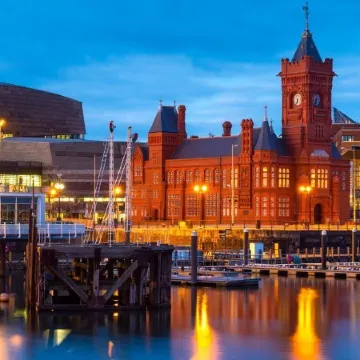 The Suite, 82 Cathedral, Private Parking