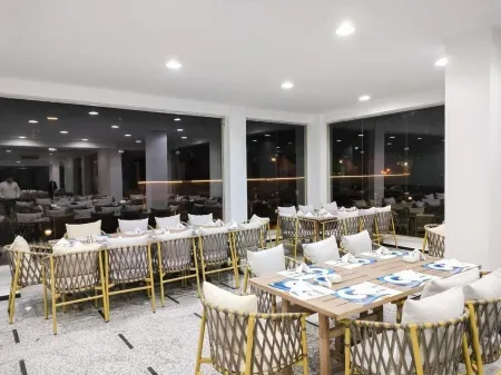 Elgalala Aqua Park Отели в г. Ataqah