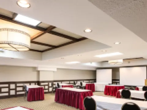 Rodd Royalty Hotels in Queens County