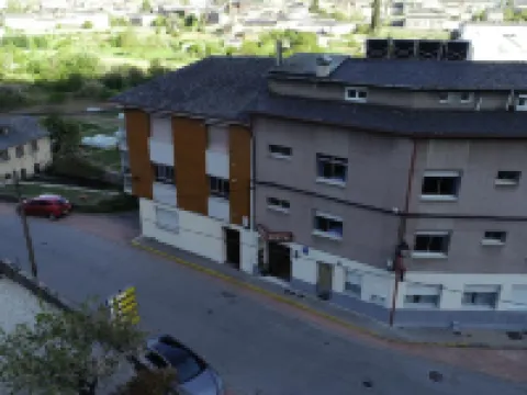 Hostal Cruce Hotels in Villafranca del Bierzo