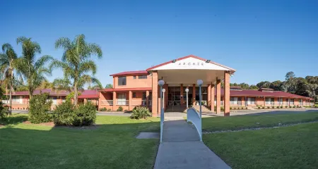 Nightcap at Archer Hotel Отели в г. Наура