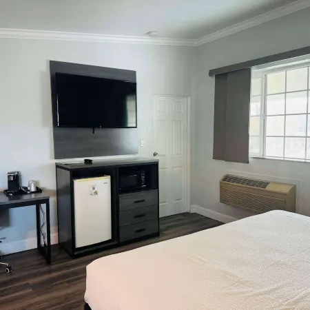 Travelodge by Wyndham Fresno Convention Center Area