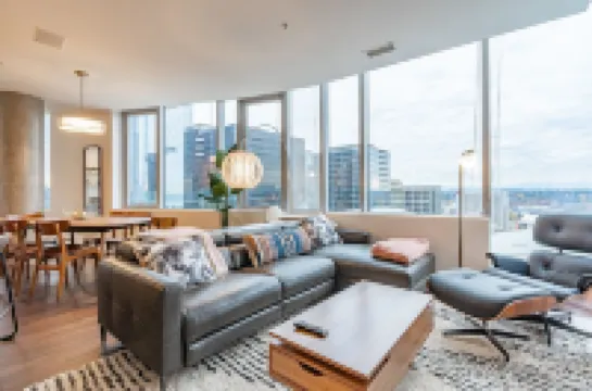 Sophari Bellevue Tower Apts