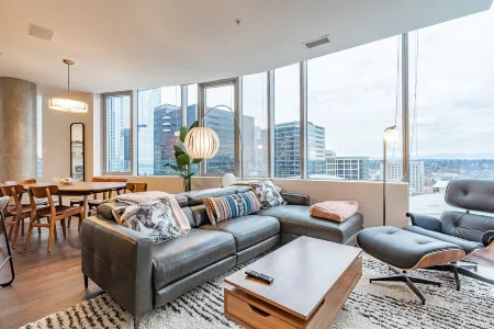 Sophari Bellevue Tower Apts