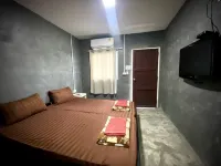 Ploynam Homestay - Guest houses