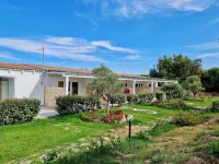 Hotel with swimming pool near Stintino - 3-نجوم