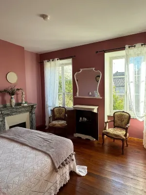 Le Patio des Senteurs Hotels near 1 Chemin Duvignoble