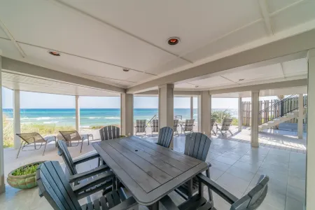 Nifty Shades of Gray 5 Bedroom Home by RedAwning Отели в г. Inlet Beach