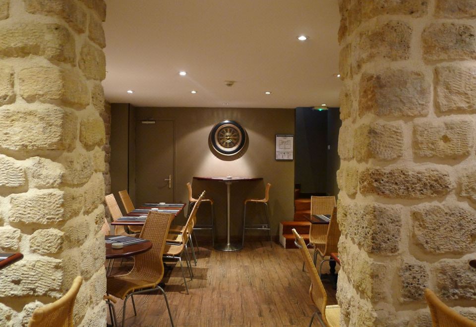 2. 호텔 드 엘 엑..