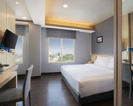 Batiqa Hotel Darmo - Surabaya Hotels in Wonokromo