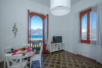 Residenza Gardenia Lake View Luino Center - Happy Rentals