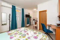 Apartments & Room Frane