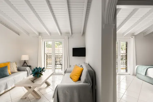 The Seaview Corner Apartments by Konnect, Ipsos - Holiday Apartments