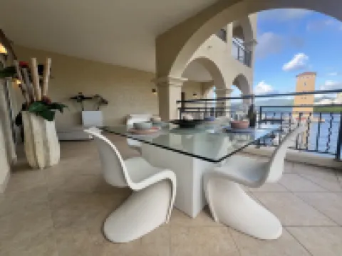 Savana at Porto Cupecoy Marina Hotéis em Lowlands