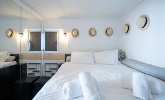 Luxury Penthouse with Private Rooftop - Acropolis View