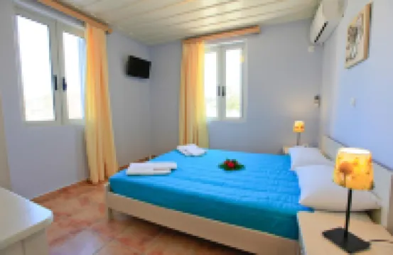 Nafsika Beach House Large Private Pool Walk to Beach Sea Views A C Wifi Car Not Required - 1880