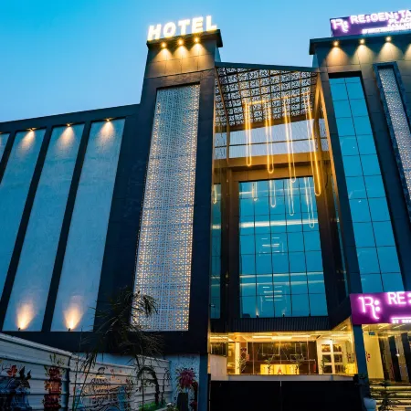 Regenta Place Raaj Agra, Tajganj