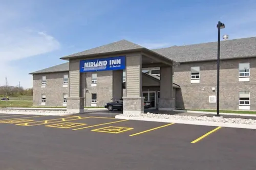 Midland Inn & Suites Hotels in Tay