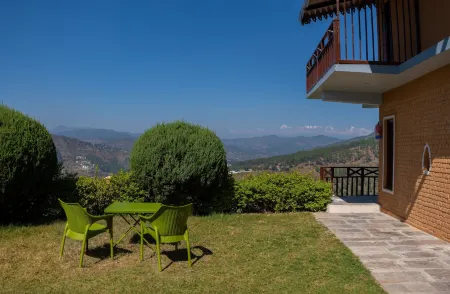 BluSalzz Homes - the Himalayan Bungalow, Almora - Uttarakhand Отели в г. Алмора