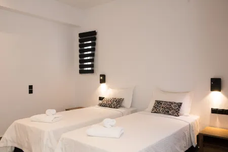 Blue Waters Mykonos Отели рядом с достопримечательностью «"Маленькая Венеция"»