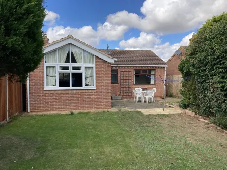 Spacious Detached Bungalow with Ample Parking