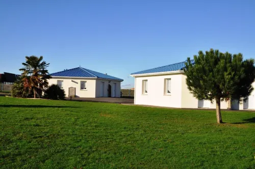 Brit Hotel Azur Hotels in Sevremoine