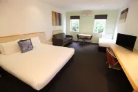 Red Bridge Motor Inn Các khách sạn ở Yandina