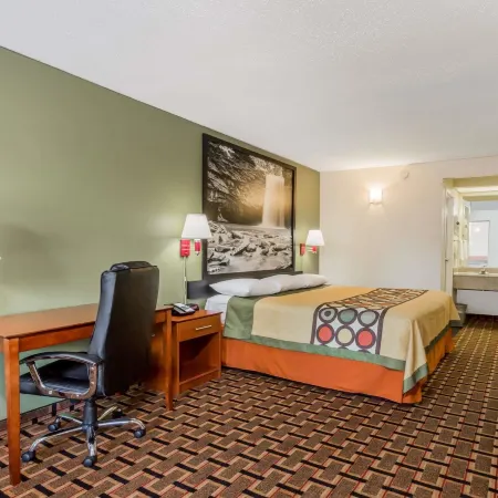 Super 8 by Wyndham Stafford