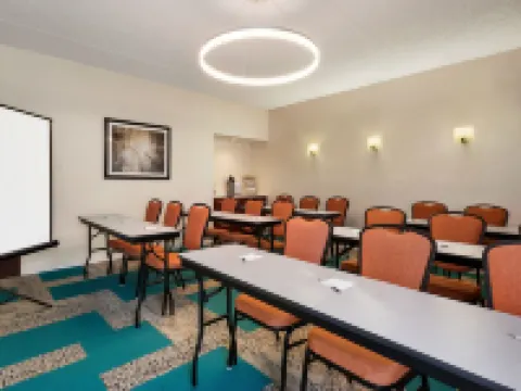 ハンプトン イン フィラデルフィア マウント ローレル マウント・ローレルのホテル