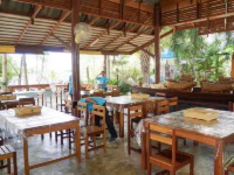 Baan Siriporn Resort Hotel Hotels in Mueang Samut Songkhram