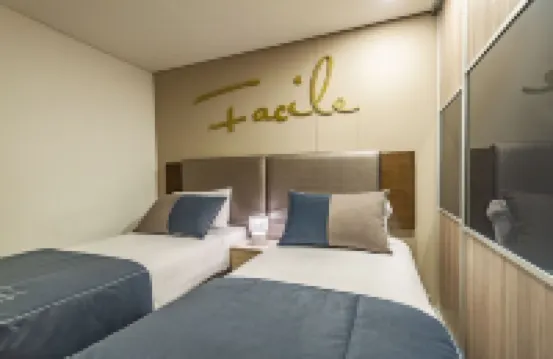 Apartamentos Facile Hotels in 