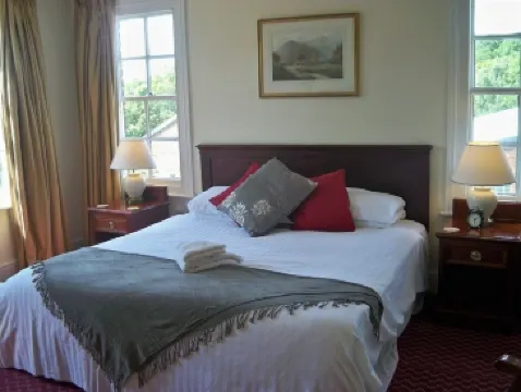 尼爾森與鐵道旅館