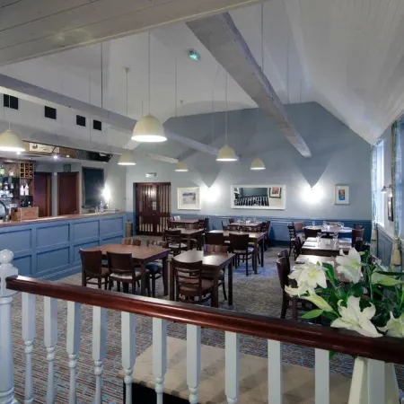 Red House Hotel