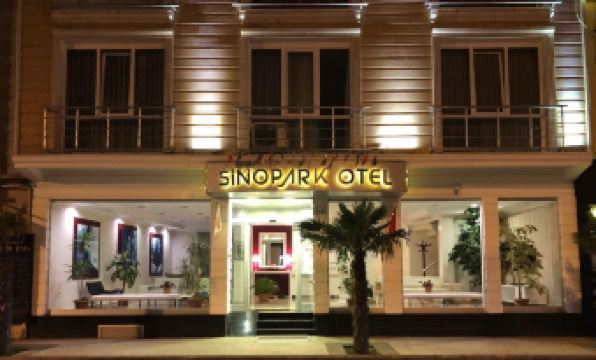 Sinopark Hotel - Housity