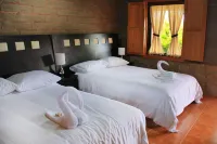 Hotel Y CABAÑAS Mountain Lodge