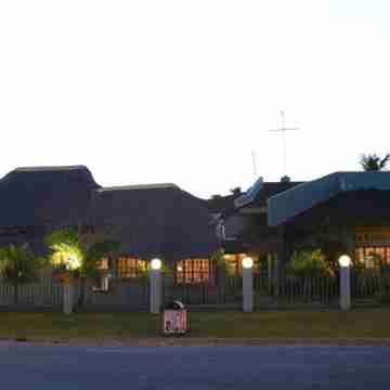 La Rochelle Inn Hotel Exterior